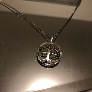 Sparkly tree necklace ❤️